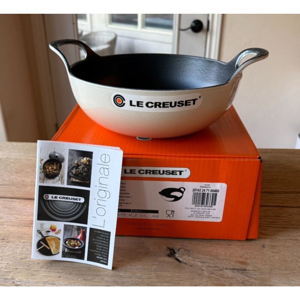 Le Creuset Enameled Cast Iron 3 qt Round Balti Dish Meringue NEW